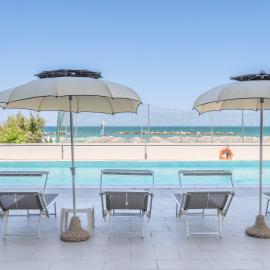 Hotel Embassy, hotel v destinácii Pesaro
