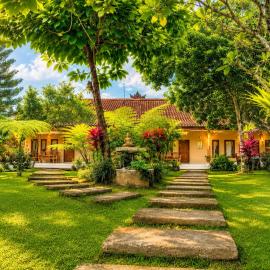 bucu hidden guest house, and meditation center, Hotel in Payangan