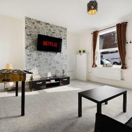 Horden 2BR Home Sleeps 6 By Stay with us, hotel a Horden