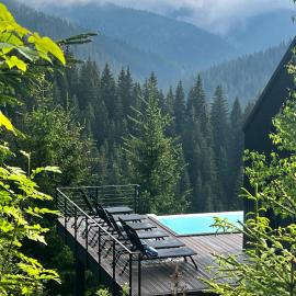 Noir 256 chalet with its own swimming pool, hot tub, and sauna