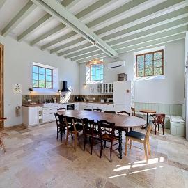 La Belle École - Clim - Jardin - 10 pers، فندق في Mairé
