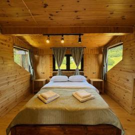 Chalet Hatsvali - Ushba Viewpoint Rooms & Café, hotel a Mestia