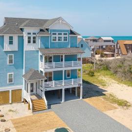 Hatteras Retreat Oceanfront 7 Bedroom Home, hotel en Buxton