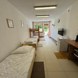 Nocleg krótkoterminowy w centrum Rakowa dla 4 osób, hotel en Raków