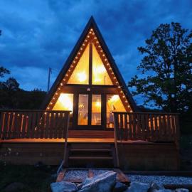 A-Frame Mrežnica, отель в городе Galović-Selo