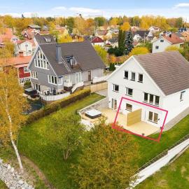 Modern lägenhet i del av villa