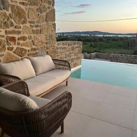 Rea's Luxury Suite Gialova