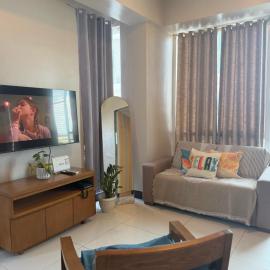 Cozy Family Suite Condo at The Mactan Newtown by A&C, hotel in Punta Engaño