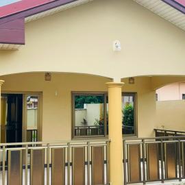 Joyet Guest House, hôtel à Amasaman