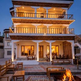 Hotel Karakoram