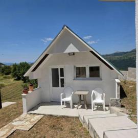 Jezerina, khách sạn ở Šavnik