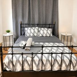 Modern Downtown Studio - Walk to Toyota Center