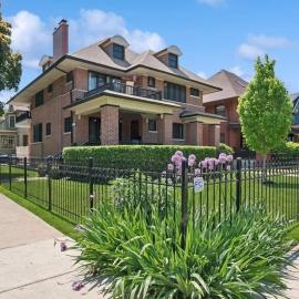 Your Chicago Retreat