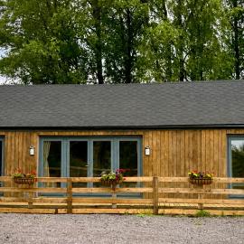 Pinefield Lodge, hotel a Tomich