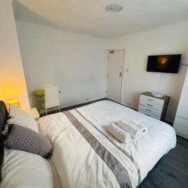 Victoria Rooms Dagenham East Station High Street, Hotel in Dagenham