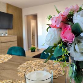 Modern Home 2 - Free Parking, Wi-FI, Self Check-in