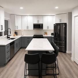 Puyallup Getaway 4BR, Games & Parking for 10 Cars, hotel in Puyallup