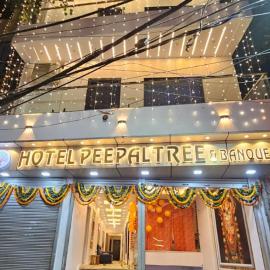 PEPAL TREE Hotel, viešbutis mieste Prayagraj