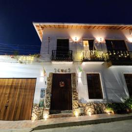 Casa Carmesí Zapatoca، فندق في زاباتوكا