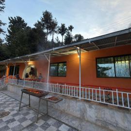 Canopy Court Farmhouse Murree, hotel in Bhurban