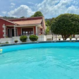 Casa/chalet en Sanxenxo 3hab.، فندق في سانكسينكسو