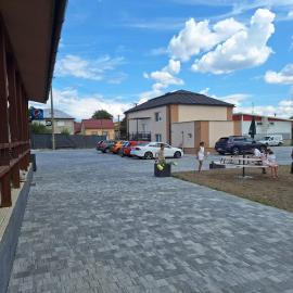 BUBO Penzion & Restaurant, Hotel in Moravany