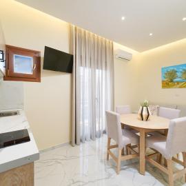 Zoe's Apartments, hotel in Panagia