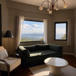 Casa Alegre - Stunning Taal View with Rooftop Deck Family House