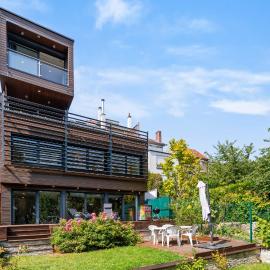 Villa 5 étoiles avec piscine intérieure et vue Tour Eiffel, hotel en Chatou