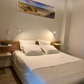Galini Mythical Spa apartment, מלון בפאראלימני