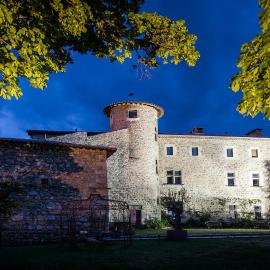 Chateau du Besset, hotel en Saint-Romain-de-Lerps