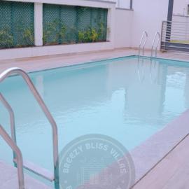 Breezy classy room stay, hotel u gradu Kelambākkam