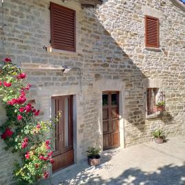 La Dimora Del Borgo، فندق في Pianello