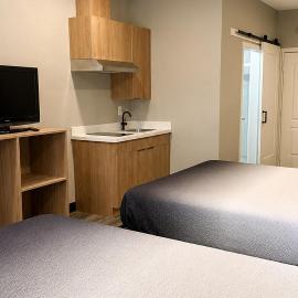 Super 8 by Wyndham Brenham TX, хотел в Бренъм