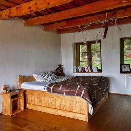 Pokoj pro hosty PodNebesí, hotel a Brlohy