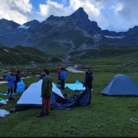 Khan Camping Naranag, hotel in Sonāmarg