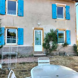 Bienvenu chez moi: Saint-Igny-de-Roche şehrinde bir otel