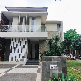 Devina Villa Permata Jingga Malang