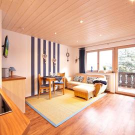 Frickenblick Lounge & Sauna, hotel in Farchant