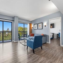 Volcano View 2 Bed 2 Bath Condo with Balcony