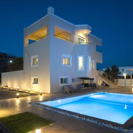 Starlight Luxury Villa Retreat, hotel a Lardos