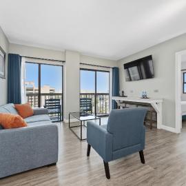 Lake View Top Floor 2 Bed 2 Bath Condo with Balcony