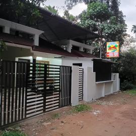 ARDRA Home Stay, hotel a Kallar-Bridge