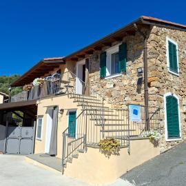 Il Nido Del Viaggiatore, hotel in Vallebona