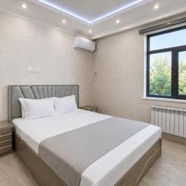 2-Room Apartment near Yunusobod Metro Station, Hotel in Darkhon