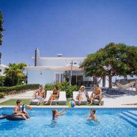 Horta's villa - private heatable Pool