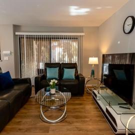 Modern Pet-Friendly 2BR Near Strip & Chinatown