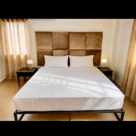 Airhome free shuttle, hotel in Panama City