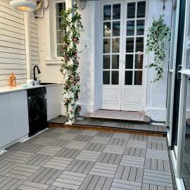 Duplex Garden Villa with Private Courtyard Jing'an Villa Near Metro Downtown Shanghai、上海市のホテル