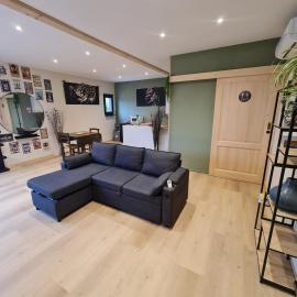 Tiny House - Studio, hotel in Eygurande-et-Gardedeuil